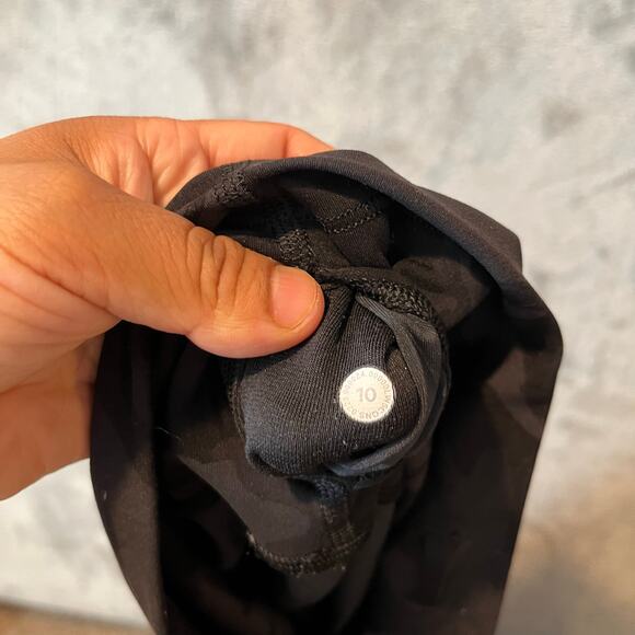 Lululemon Wunder Train High-Rise Tight 25" Heritage 365 Camo Deep Coal Multi 10‎ - Picture 2 of 6